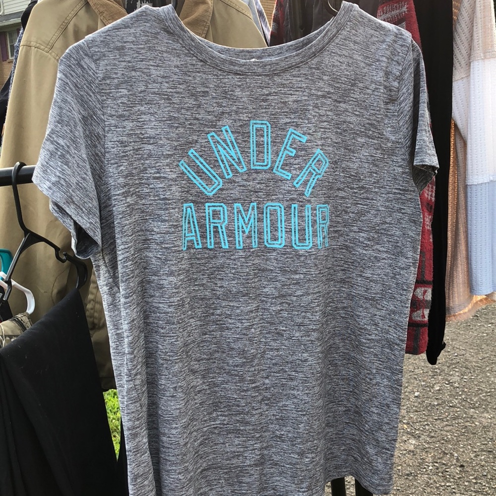Under armor dry fit t-shirt